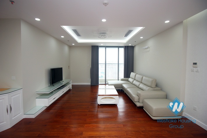 A 3 bedroom apartment for rent in Vinhome Nguyen Chi Thanh
